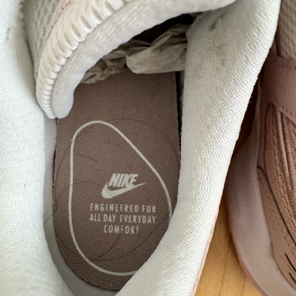 Air Nike Retro Pink and White Athletic Sneakers Chunky  NWOT - Picture 7 of 10